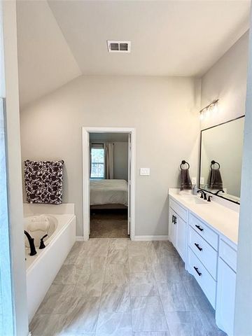 640 Mooney Drive, Saginaw, TX 76179