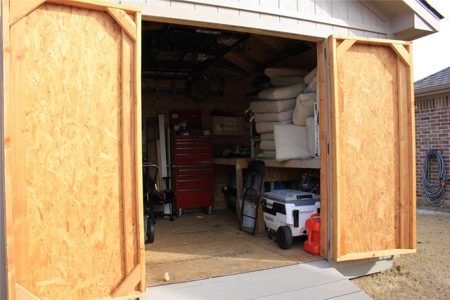 640 Mooney Drive, Saginaw, TX 76179