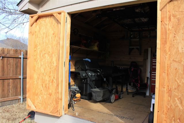 640 Mooney Drive, Saginaw, TX 76179