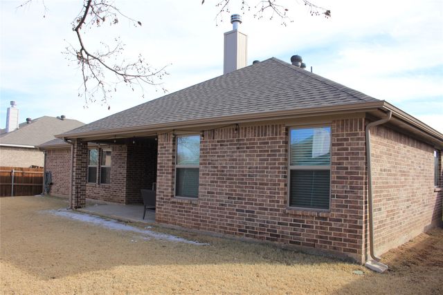 640 Mooney Drive, Saginaw, TX 76179