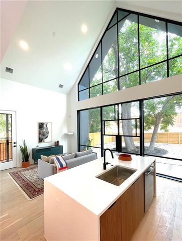 2604 Oaklawn Ave 2, Austin, TX 78722