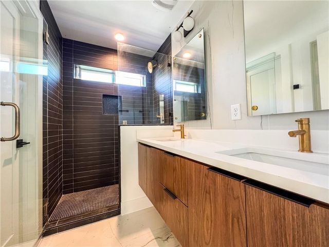 2604 Oaklawn Ave 2, Austin, TX 78722