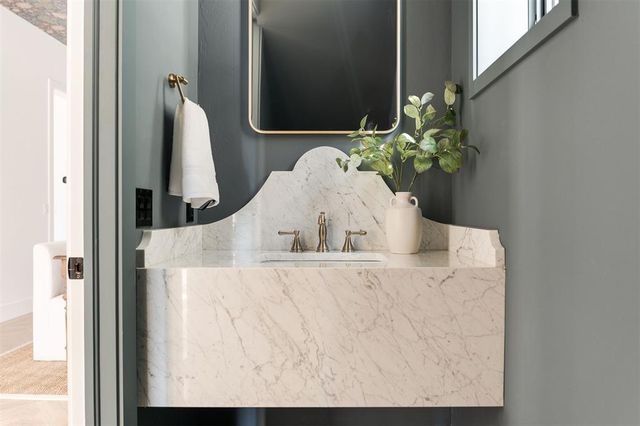 920 Hangar Drive, Oklahoma City, OK 73108