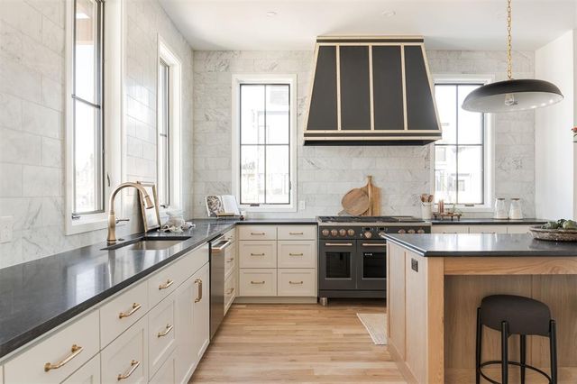 920 Hangar Drive, Oklahoma City, OK 73108