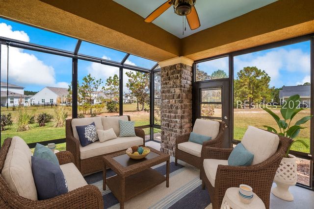 240 Garden Row Dr N, Hardeeville, SC 29927