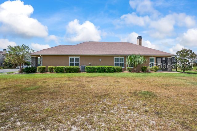 240 Garden Row Dr N, Hardeeville, SC 29927
