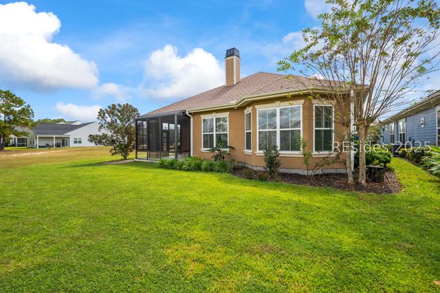 240 Garden Row Dr N, Hardeeville, SC 29927