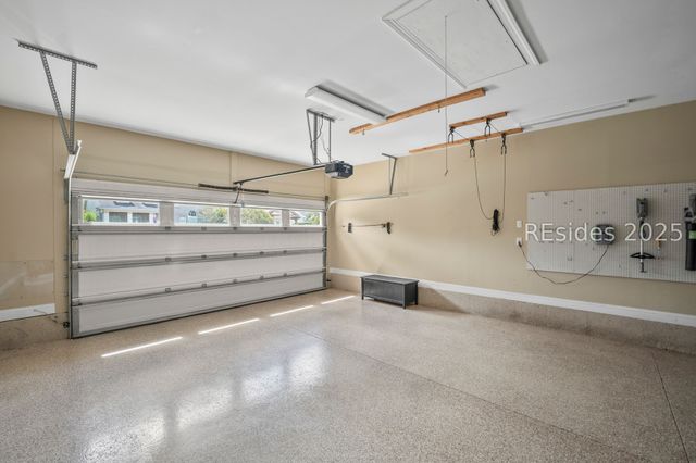 240 Garden Row Dr N, Hardeeville, SC 29927