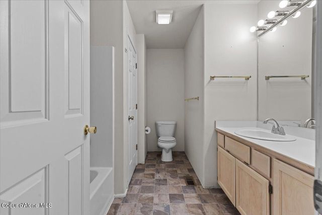 3088 W FAIRWAY DR, Coeur D'alene, ID 83815