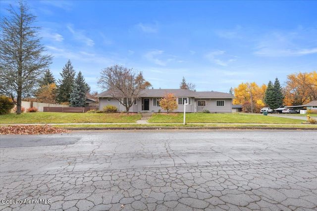 3088 W FAIRWAY DR, Coeur D'alene, ID 83815