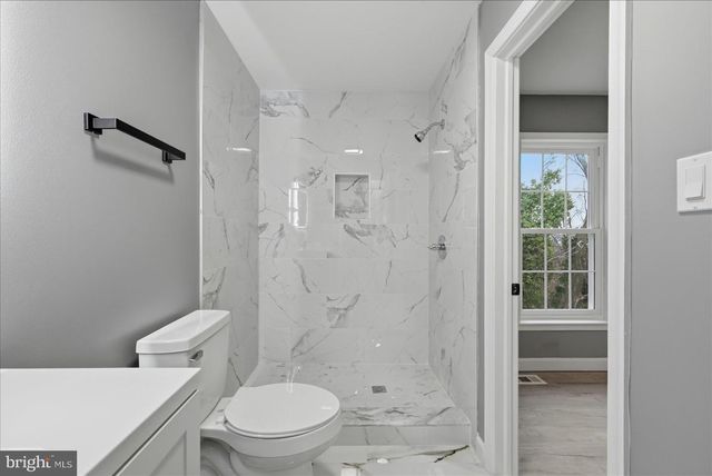 6915 ADEL ST, Capitol Heights, MD 20743