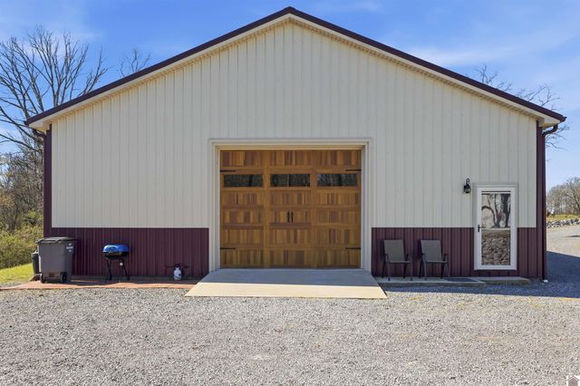 1730 Liberty Rd, Murray, KY 42071