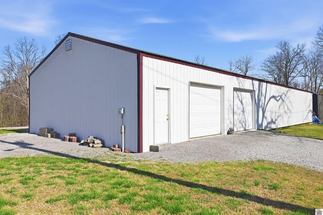 1730 Liberty Rd, Murray, KY 42071