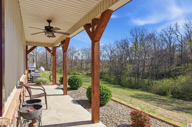 1730 Liberty Rd, Murray, KY 42071
