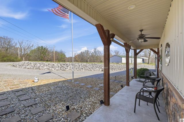 1730 Liberty Rd, Murray, KY 42071