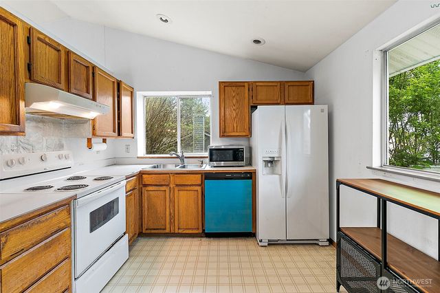 1100 SW 3rd Place, Renton, WA 98057