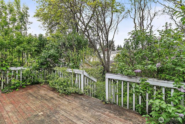 1100 SW 3rd Place, Renton, WA 98057