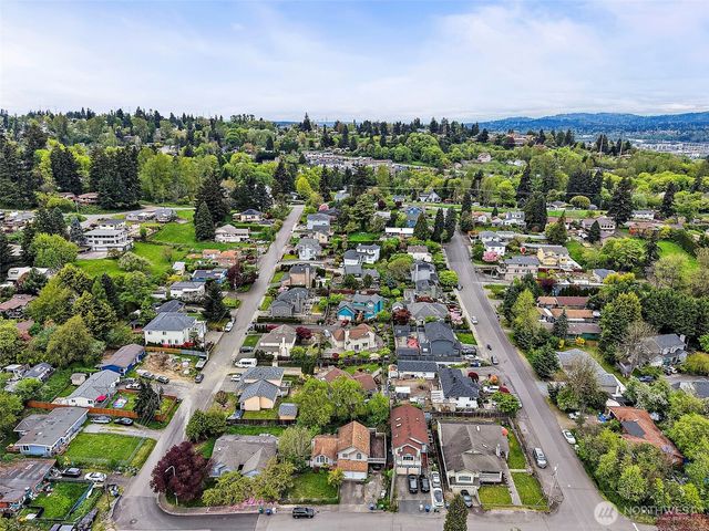 1100 SW 3rd Place, Renton, WA 98057