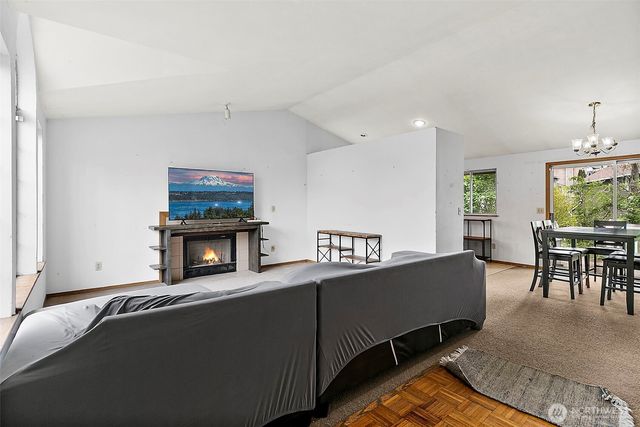 1100 SW 3rd Place, Renton, WA 98057