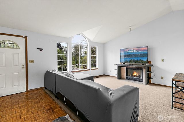 1100 SW 3rd Place, Renton, WA 98057