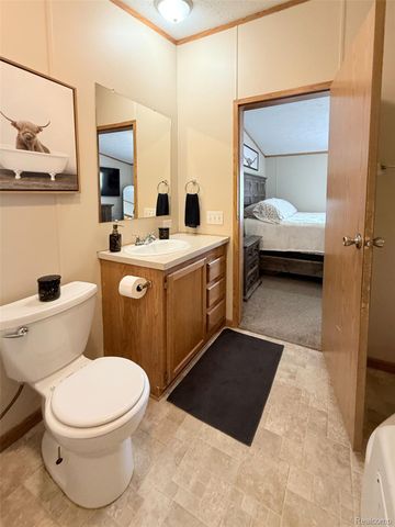 317 Scarlet Oak Lane, Augusta Charter Township, MI 48190