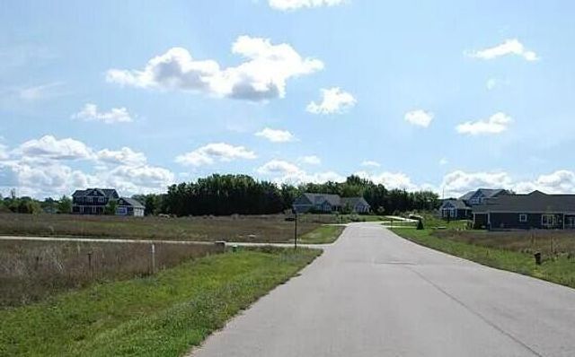 680 Vienna Way, East Bay Twp, MI 49696