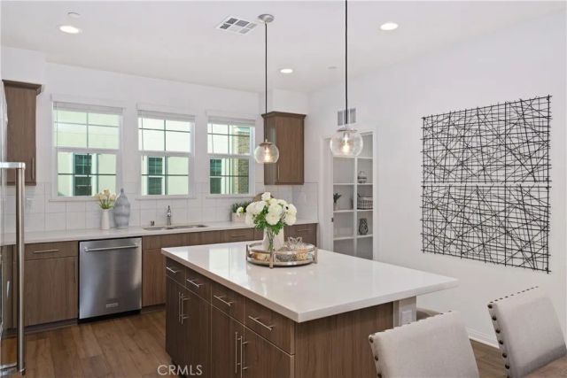 8927 Orangethorpe Avenue, Buena Park, CA 90621