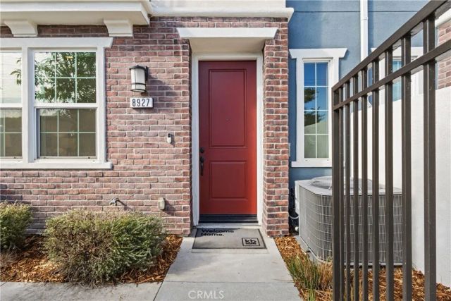 8927 Orangethorpe Avenue, Buena Park, CA 90621
