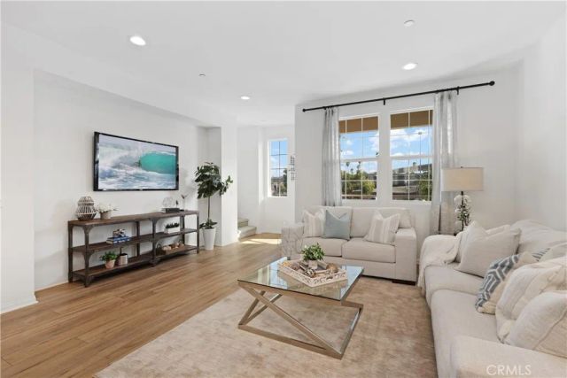 8927 Orangethorpe Avenue, Buena Park, CA 90621