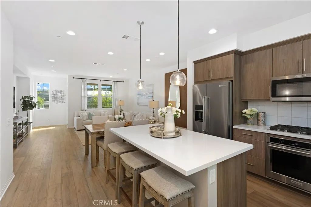 8927 Orangethorpe Avenue, Buena Park, CA 90621