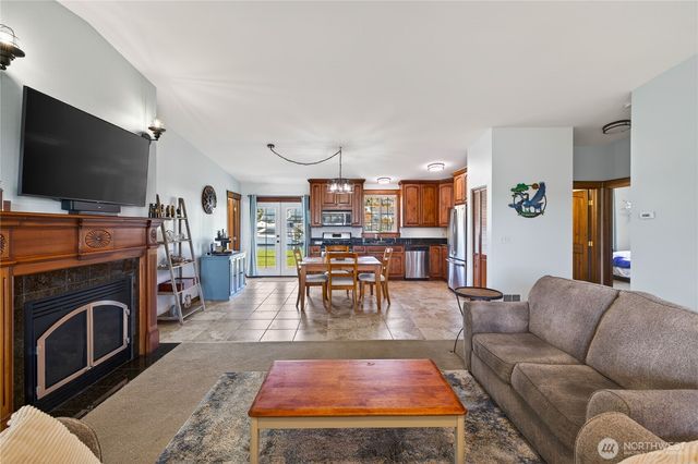 2227 Mariners Way, Oak Harbor, WA 98277