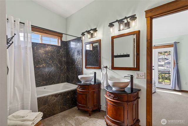 2227 Mariners Way, Oak Harbor, WA 98277