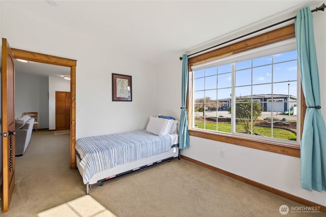 2227 Mariners Way, Oak Harbor, WA 98277