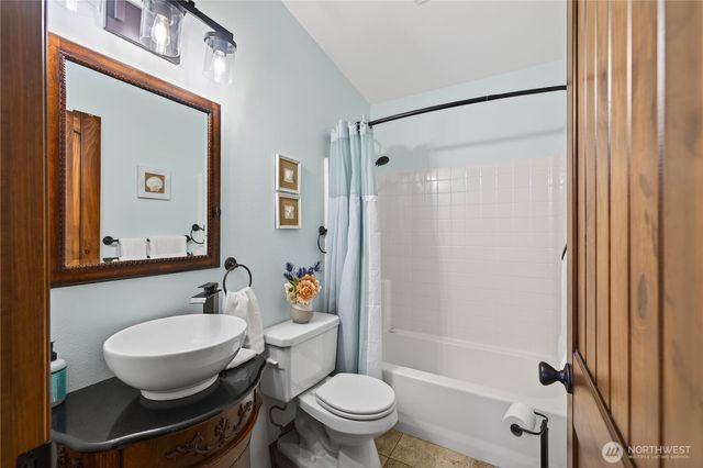 2227 Mariners Way, Oak Harbor, WA 98277