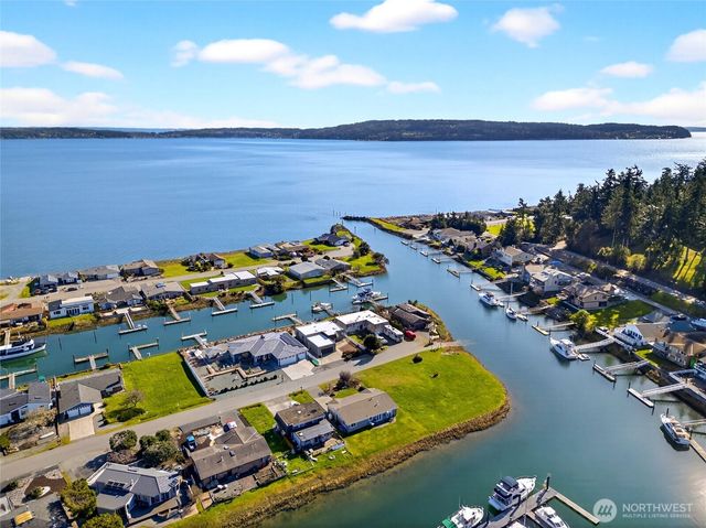 2227 Mariners Way, Oak Harbor, WA 98277