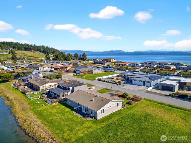 2227 Mariners Way, Oak Harbor, WA 98277