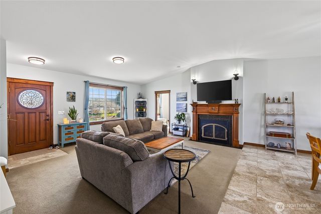 2227 Mariners Way, Oak Harbor, WA 98277