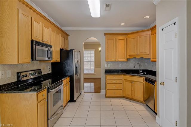 6741 Elm Hill Drive, Clemmons, NC 27012