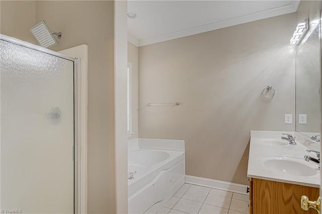 6741 Elm Hill Drive, Clemmons, NC 27012