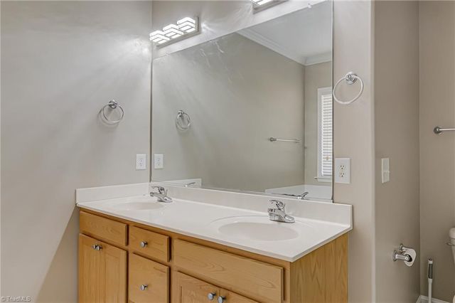 6741 Elm Hill Drive, Clemmons, NC 27012