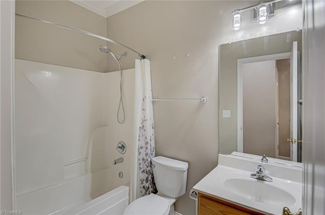 6741 Elm Hill Drive, Clemmons, NC 27012