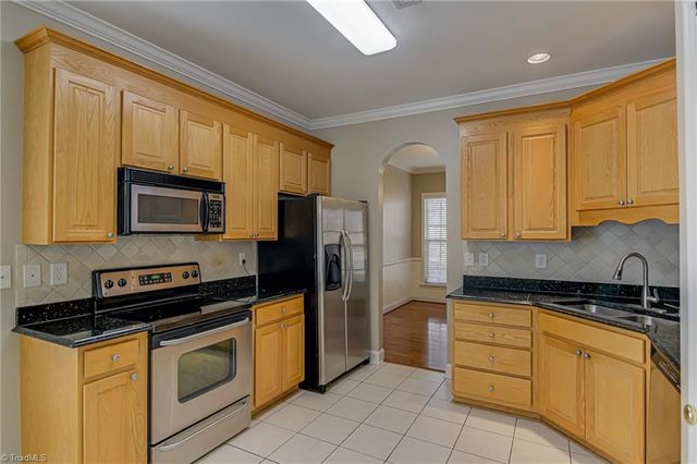 6741 Elm Hill Drive, Clemmons, NC 27012