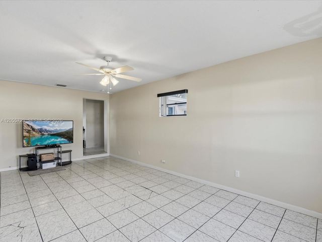 16621 SW 102nd Avenue, Miami, FL 33157