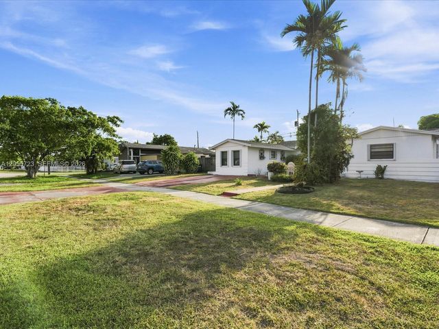 16621 SW 102nd Avenue, Miami, FL 33157