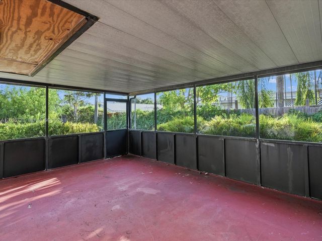 16621 SW 102nd Avenue, Miami, FL 33157