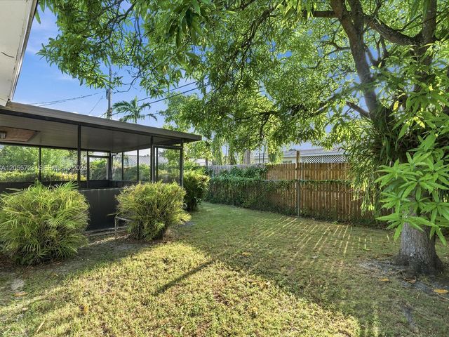 16621 SW 102nd Avenue, Miami, FL 33157