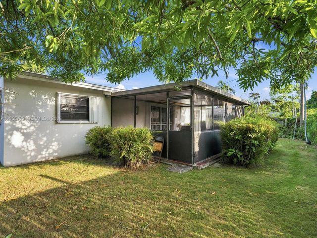 16621 SW 102nd Avenue, Miami, FL 33157