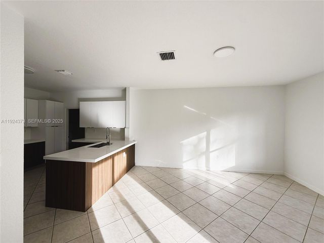 11378 NW 72nd Ter, Doral, FL 33178