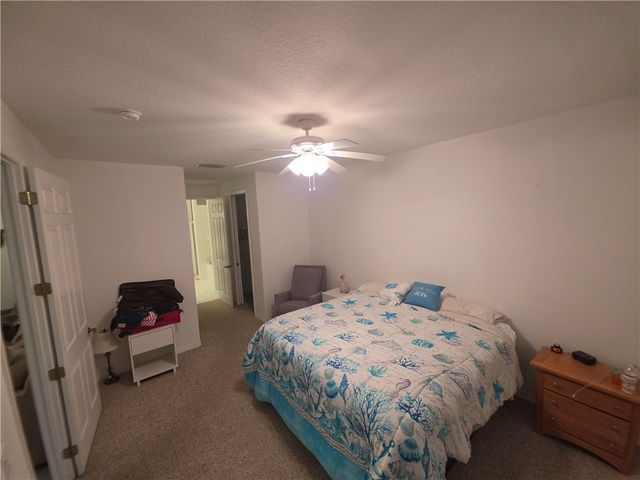417 Pineapple Square SW 417, Vero Beach, FL 32962