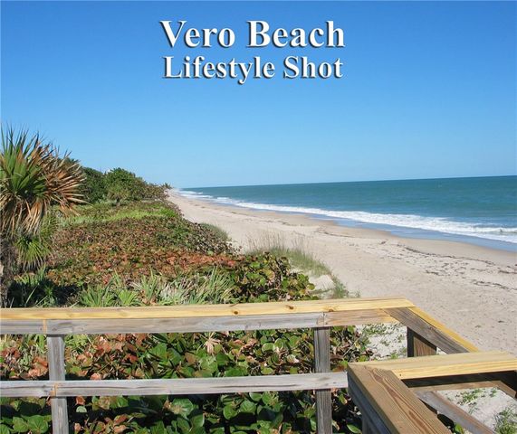 417 Pineapple Square SW 417, Vero Beach, FL 32962